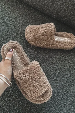 Matisse In House Cozy Vegan Sherpa Slipper Slides